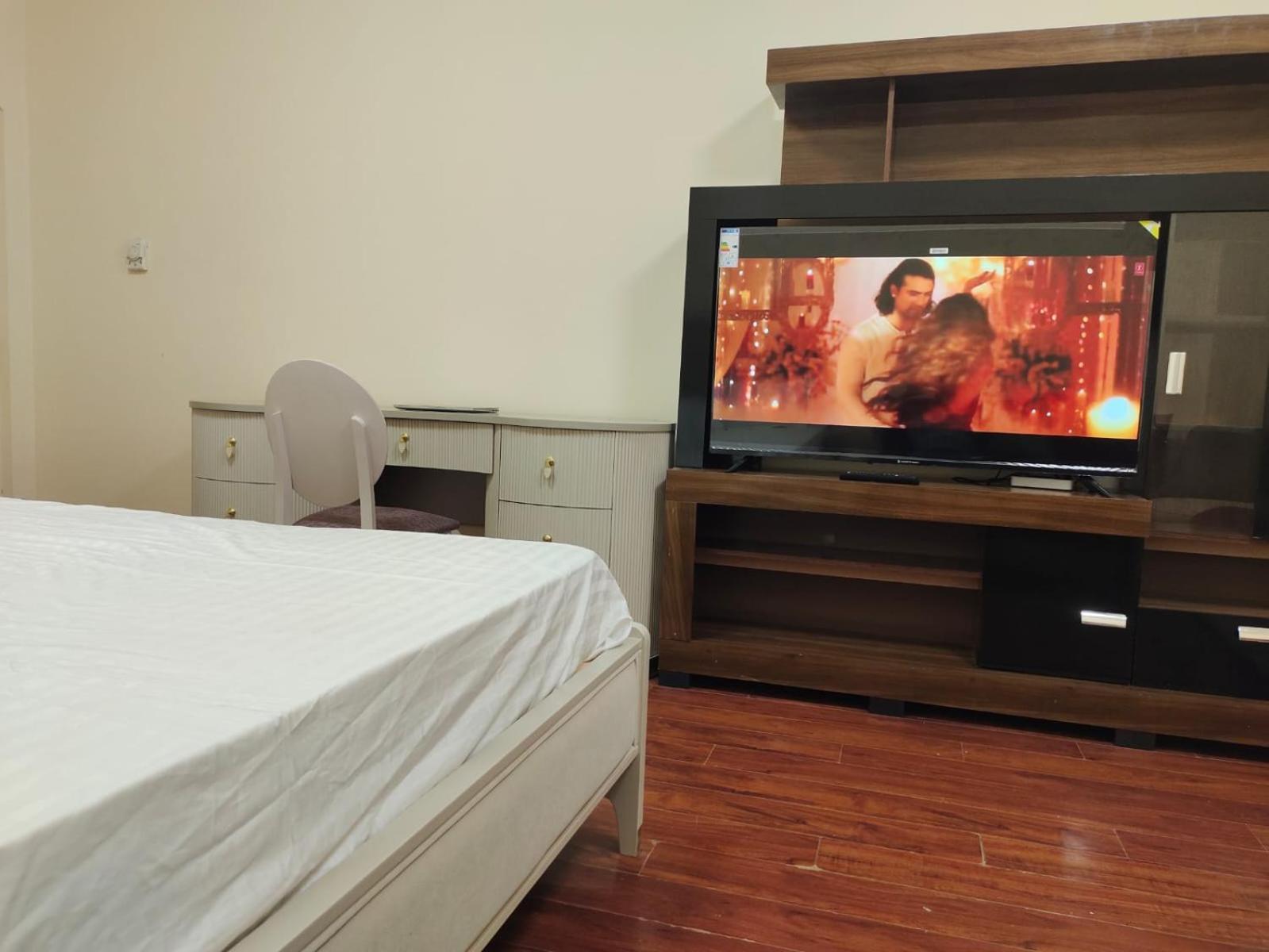 Arnim Suite - 3 Bedrooms Apartment Sharjah Esterno foto