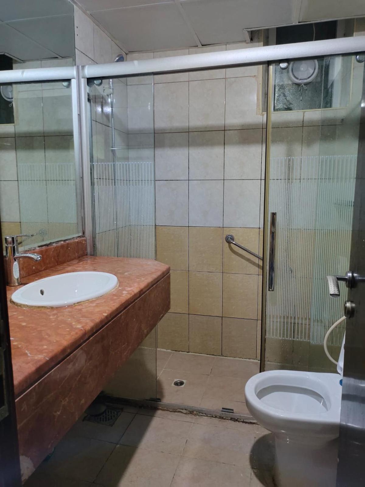 Arnim Suite - 3 Bedrooms Apartment Sharjah Esterno foto