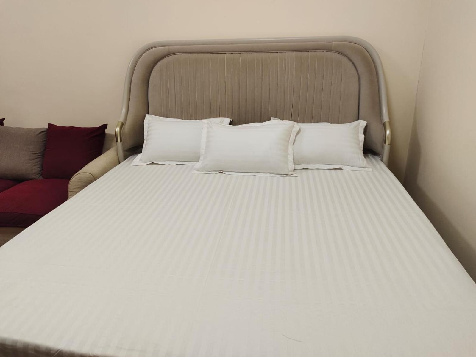 Arnim Suite - 3 Bedrooms Apartment Sharjah Esterno foto