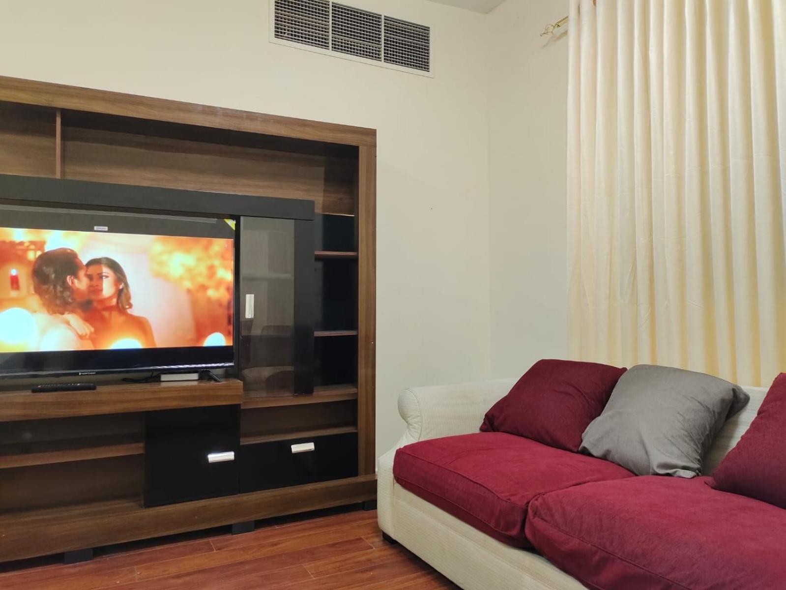 Arnim Suite - 3 Bedrooms Apartment Sharjah Esterno foto