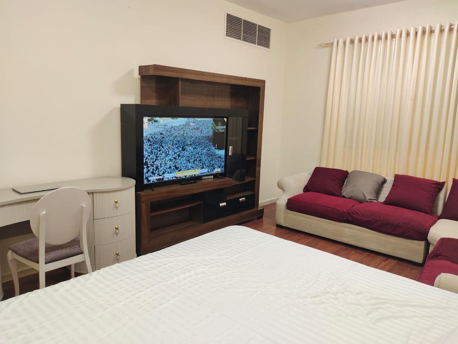 Arnim Suite - 3 Bedrooms Apartment Sharjah Esterno foto